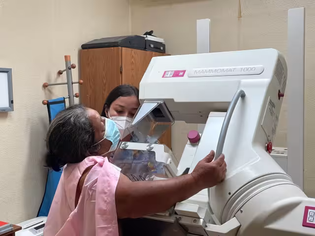 Estos niveles de atención son dirigidos a personas sin seguridad social que se encuentran en condiciones de alta y muy alta marginación o en zonas de atención prioritaria