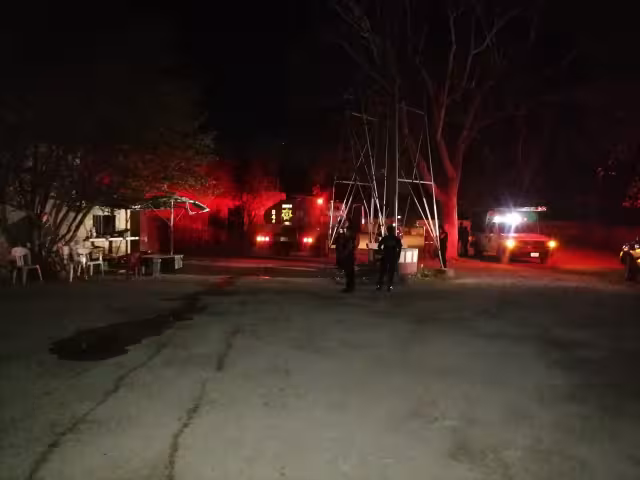 El cuerpo de bomberos controló las llamas