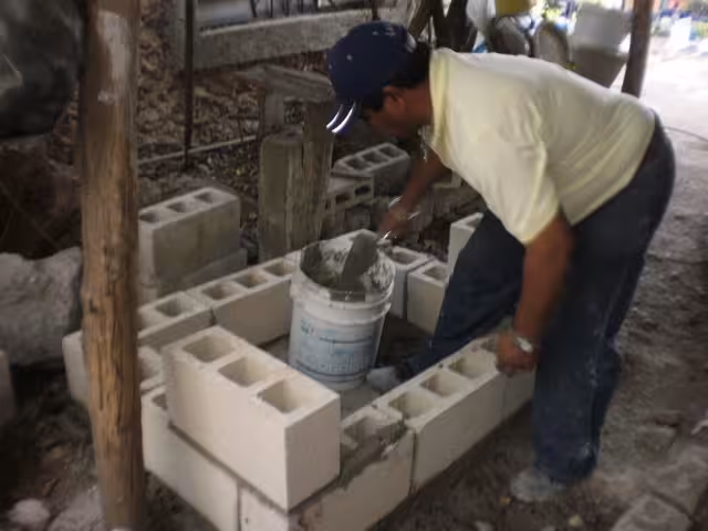 Actualmente, muchos de ellos emigran a la Riviera Maya o a Mérida en busca de mejores oportunidades