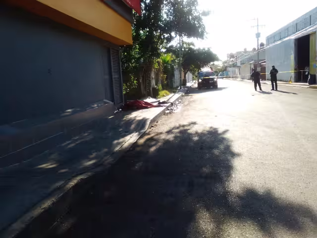 El área fuer acordonada en espera de la Fiscalía General del Estado para los trámites conducentes