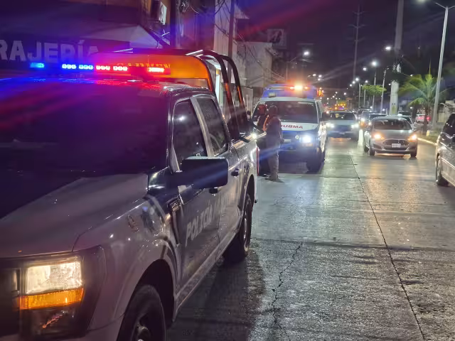 Autoridades intervinieron en una riña entre un automovilista y un ciclista en la colonia Benito Juárez