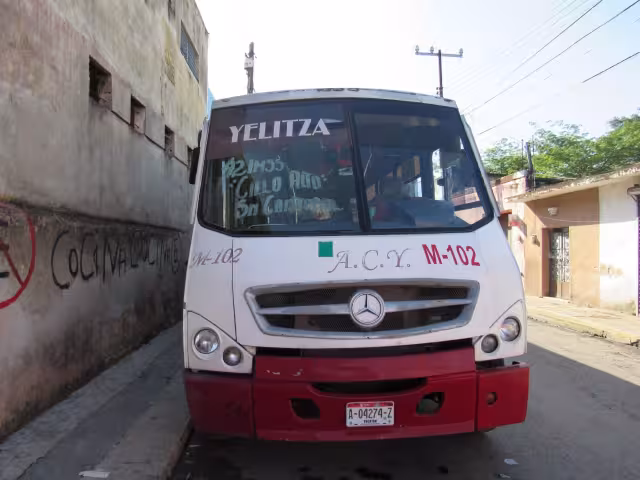 El chofer del camión comentó que vio convulsionar al pasajero y cuando quiso ayudarlo ya había muerto