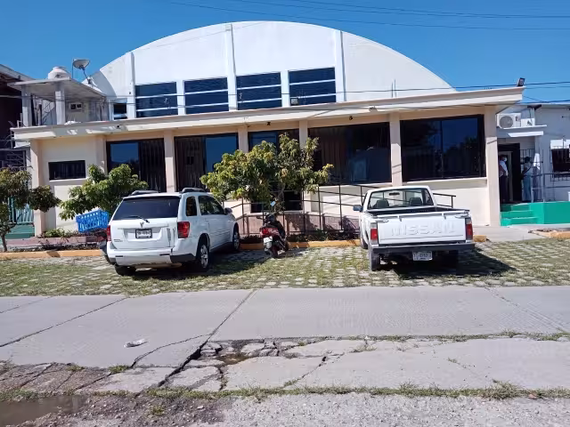 Los denunciantes aseguran que el monto lo descuentan a dos mil 500 pensionados de sus ingresos vía nómina y acusan al jefe del Departamento de Jubilaciones