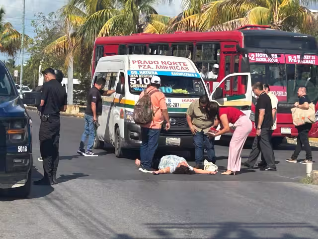 La mujer presentó heridas en las rodillas con algunos raspones por la caída