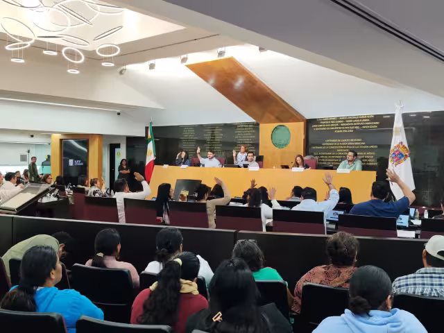 El Congreso del Estado de Campeche aprobó por unanimidad la reforma para reducir la jornada laboral.