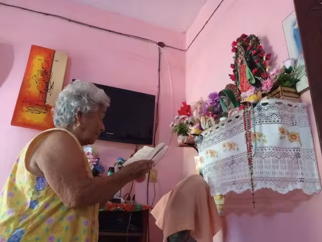 Guadalupe Peraza Maldonado, de 87 años, es una de las últimas rezadoras de Telchac Pueblo