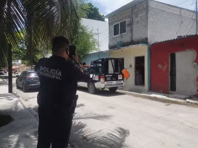 Los servicios de emergencia convencieron a la mujer de no aventarse