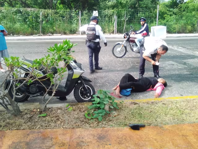 Cabe observar que traía puestas únicamente unas chanclas por lo que está en peligro de perder el pie tras este accidente