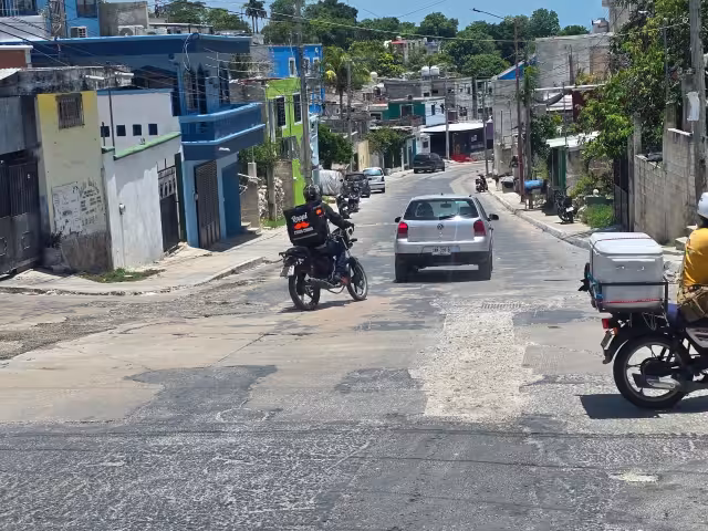 El Smapac dejó obras inconclusas, hundimientos y deslaves en la colonia Bellavista tras un mes de terminar la sustitución de tuberías.