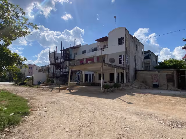 Representantes legales destacaron que esta resolución sienta un precedente relevante, ya que en Cancún existen más de 150 fraccionamientos en condiciones similares