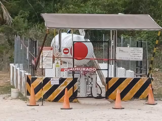 Usuarios encontraron suspendido el servicio en la carretera rumbo a Tepakán.