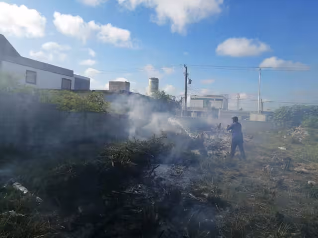 El 60 por ciento de las denuncias son contra dueños de terrenos que queman su basura