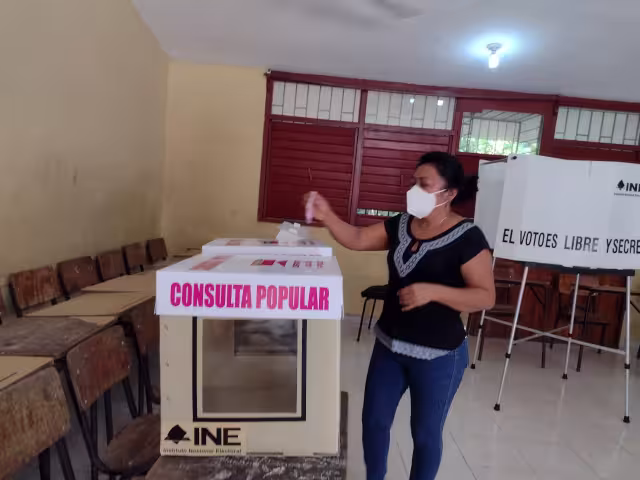 La Zona Maya de Quintana Roo la conforman los municipios de Felipe Carrillo Puerto, José María Morelos y Lázaro Cárdenas