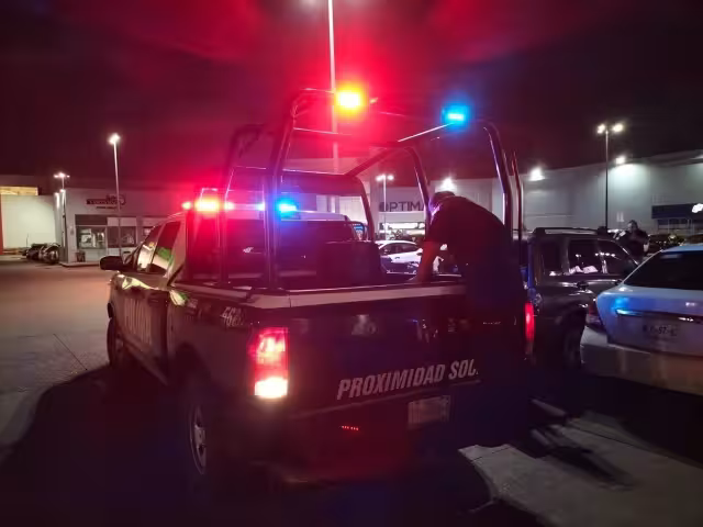 Elementos policiacos respondieron al llamado de emergencia.