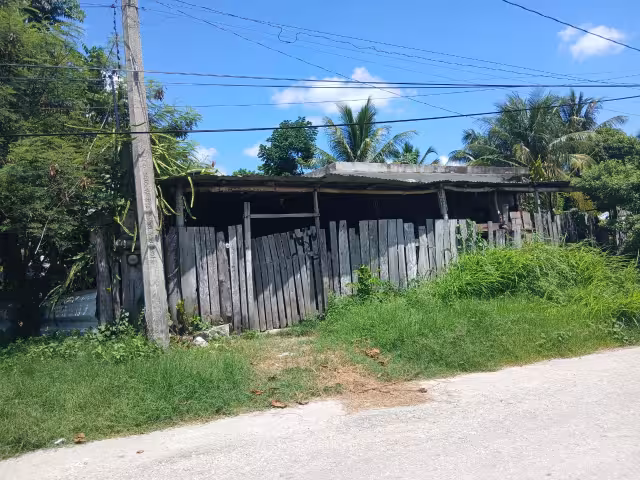 Una familia de Escárcega fue víctima de un robo en plena madrugada, perdiendo su televisión de plasma mientras dormían.