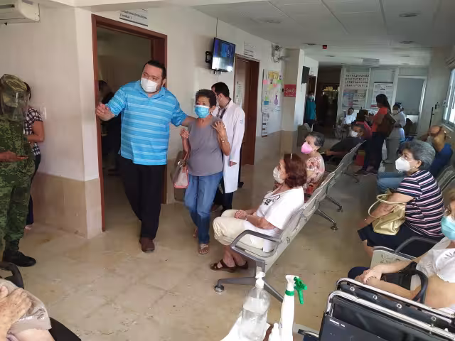 Trascendió que en esta primera fase cada nosocomio contará con 1750 dosis recibiendo aproximadamente 400 al día