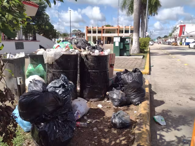 En los espacios públicos y en las redes sociales, la alcaldesa es severamente cuestionada por los habitantes