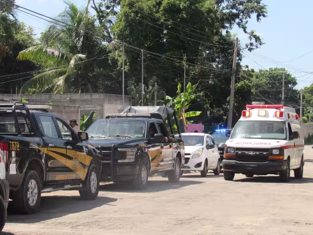 Paramédicos intentaron auxiliar al joven, pero ya no contaba con signos vitales