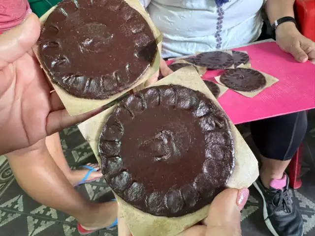 La tradición de moler cacao en grano para crear tablillas desaparece por alza de precios de insumos