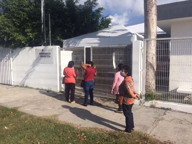 El personal de salud sigue siendo inoculado