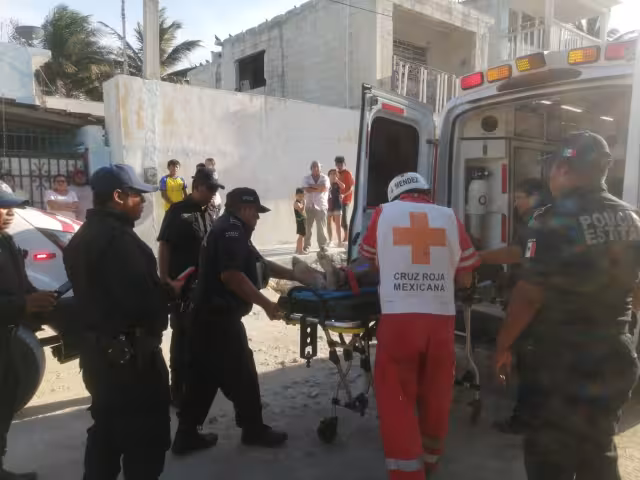 El hombre fue trasladado de emergencia a un hospital en Progreso
