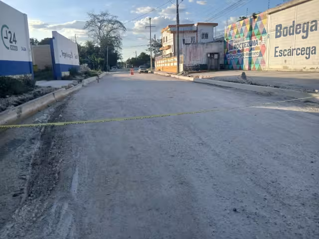 Elementos policiacos acordonaron y resguardaron el lugar de los hechos.