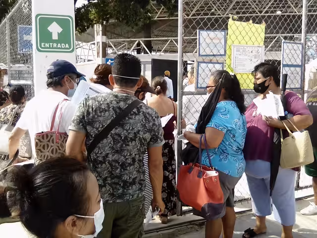 Varios tuvieron que formarse incluso tres veces, hasta tener toda la documentación