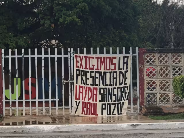 El martes dejaron “libre” un camión que al parecer llevaba hielo