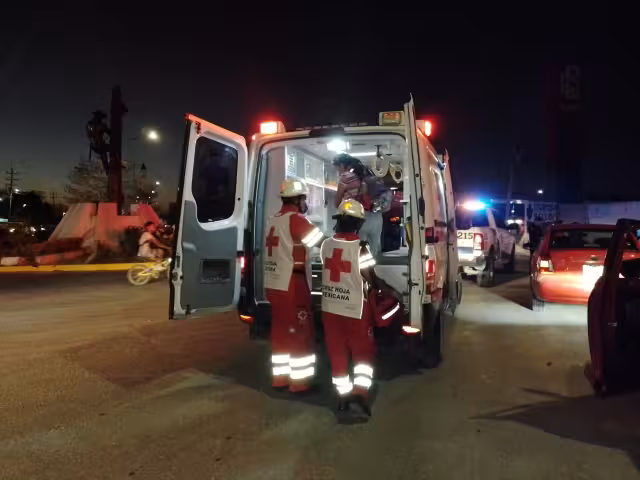 Las mujeres fueron auxiliadas por la Cruz Roja Mexicana