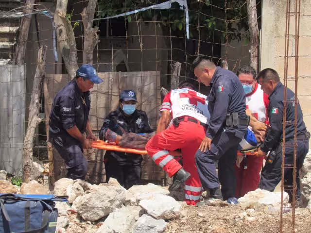 El hombre fue atendido por paramédicos