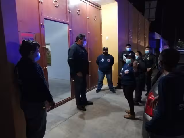 La fiesta clandestina no se pudo clausurar, ya que era una actividad al ser un evento privado.