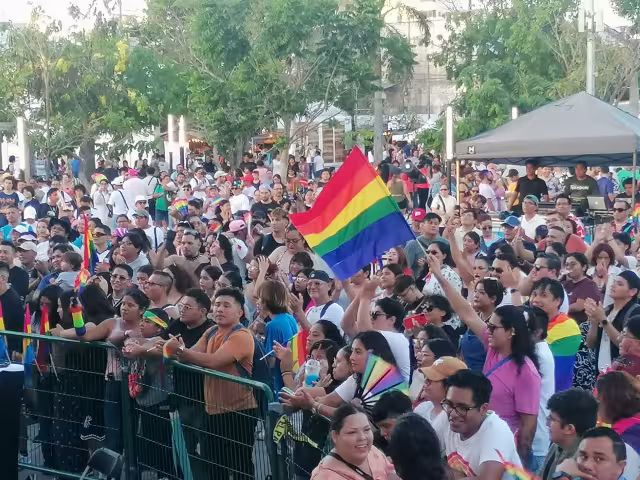 Marcha del orgullo y la diversidad LGTB+ reunió hasta 2500 personas este 2026