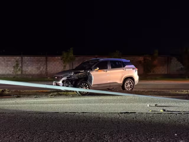 Un conductor en presunto estado de ebriedad protagonizó un accidente en la colonia Compositores.