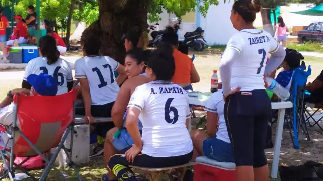 A pesar de la contingencia, los deportistas realizan actividades en espacios públicos