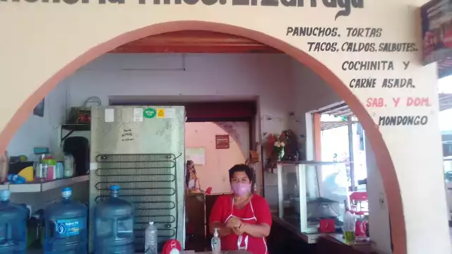 El sujeto habría actuado de manera sospechosa, por lo que otra comerciante alertó a la víctima, quien descubrió el dinero apócrifo