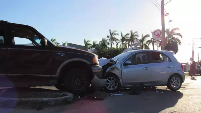 El accidente dejó muchos daños materiales