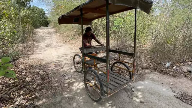 En la temporada de lluvias el agua pluvial alcanza hasta el medio metro de altura sobre la vialidad