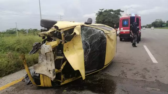El conductor tuvo que ser trasladado al hospital de Progreso debido a la gravedad de sus lesiones