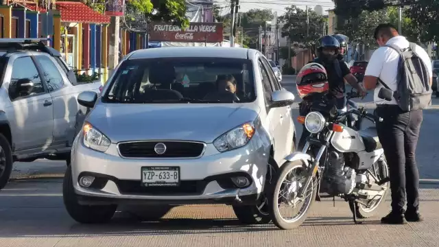 El hecho solo dejó daños materiales en ambos vehículos