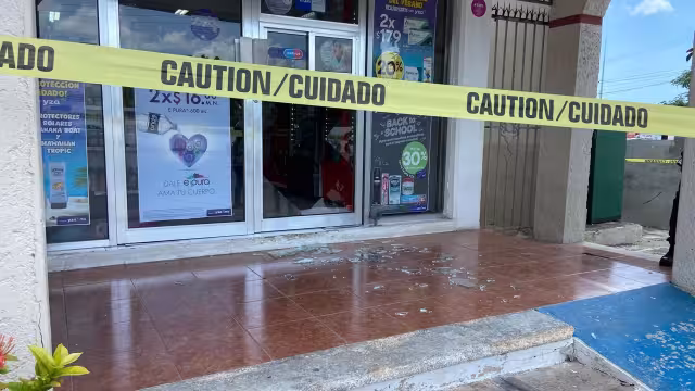 Asaltan a empleados de farmacia