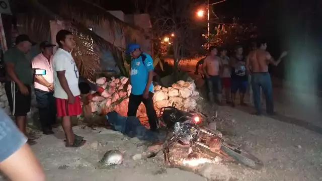 Del golpe, el hombre resultó con una herida grave en la cabeza, por lo que fue llevado al hospital