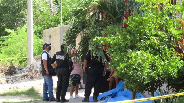 Los familiares del ahora difunto solicitaron ayuda, acudieron paramédicos, le aplicaron la técnica de Reanimación Cardiopulmonar, pero el hombre no reaccionó