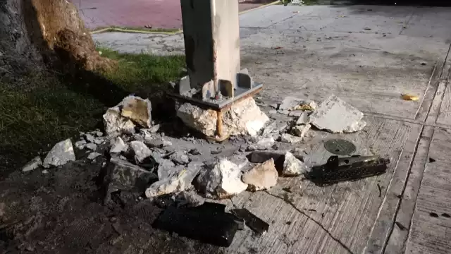 Cuando policías municipales llegaron al lugar el conductor había huido. Foto: Ricardo Jiménez