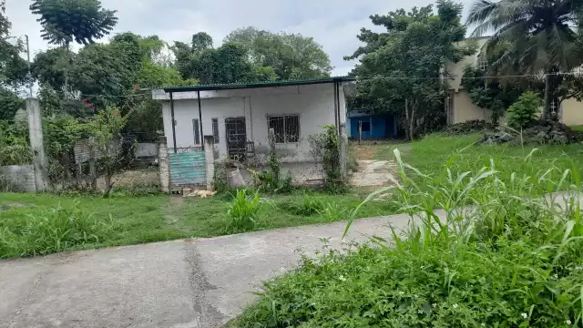 Un hombre de baja estatura, con casco y lentes negros, robó ropa recién lavada de una vivienda en la colonia Fátima.