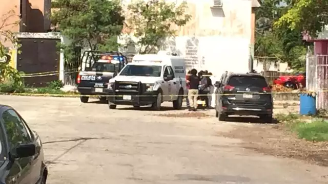 El cuerpo se encontraba en bolsas de plástico a unos metros de la avenida Francisco I. Madero. Foto: Rafael García