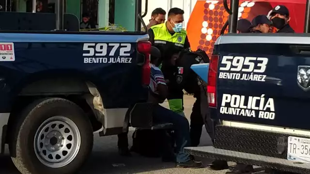 Balean a vendedor de agua en el fraccionamiento Villas Otoch Paraíso en Cancún