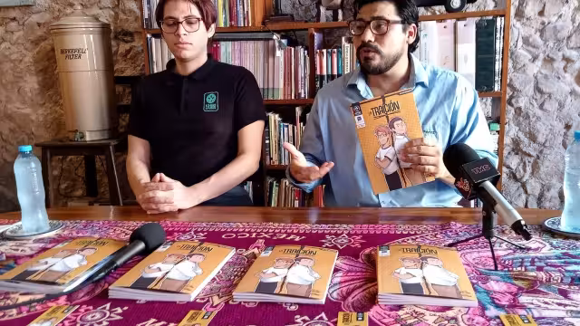 El escritor campechano presentó su nueva obra