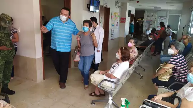 Trascendió que en esta primera fase cada nosocomio contará con 1750 dosis recibiendo aproximadamente 400 al día