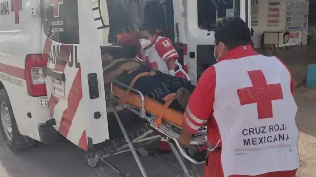 La víctima presentaba diversas lesiones, por lo que fue trasladado al Hospital General de Carrillo Puerto, quedando bajo custodia de la Policía de Investigación