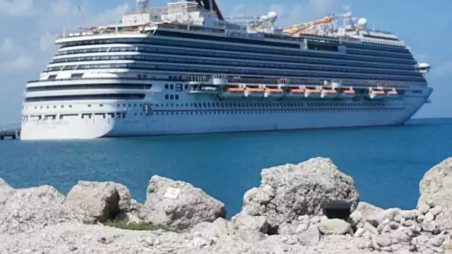 Es el primero de cuatro navíos previstos que llegaran al puerto